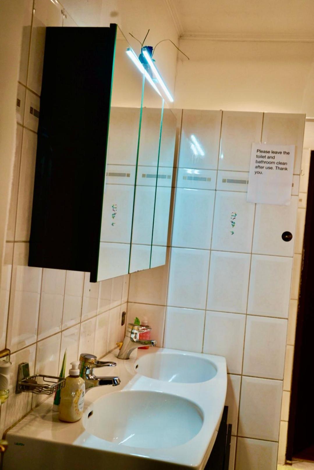 Schoepfwerk Hostel 10 Wien Ngoại thất bức ảnh