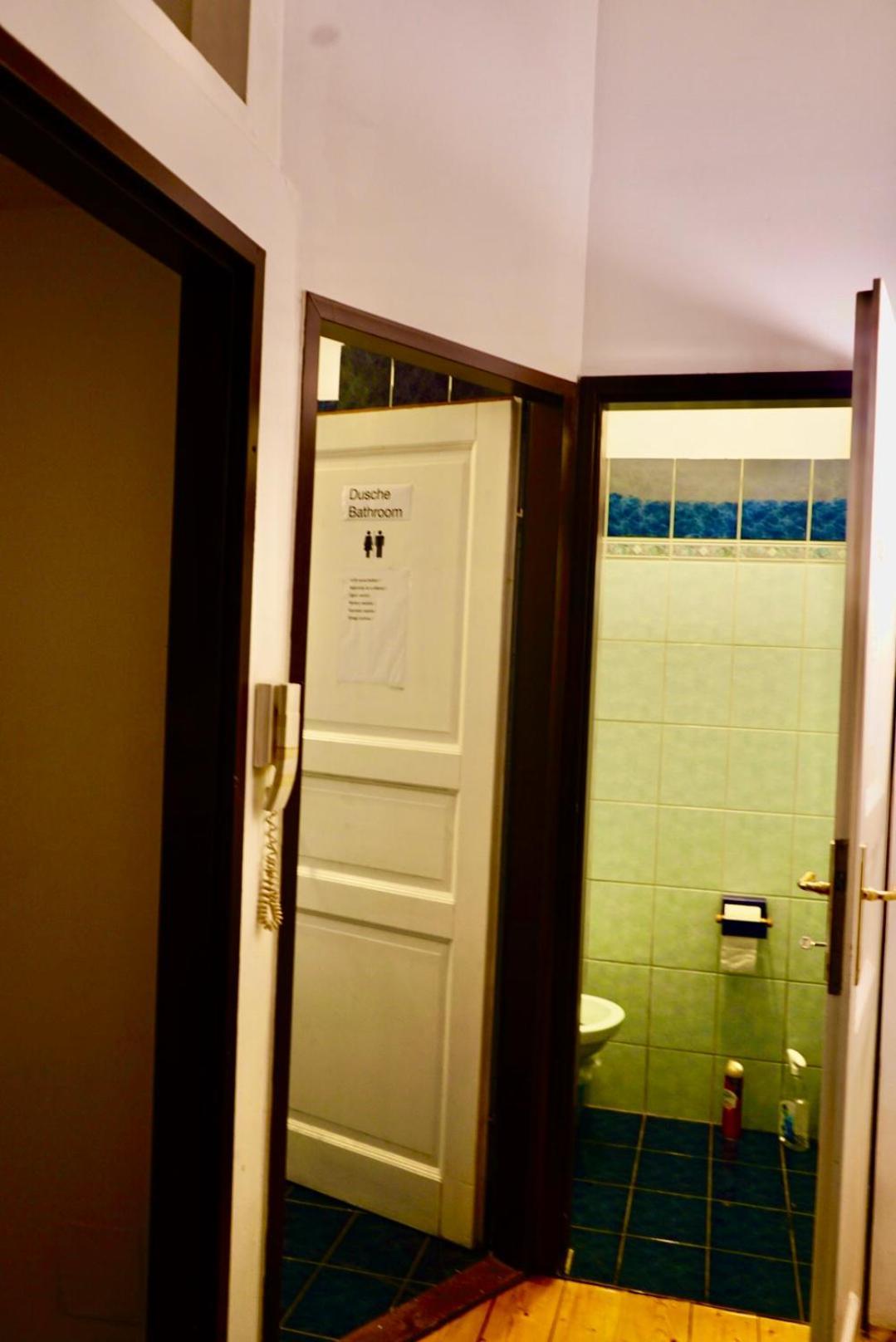 Schoepfwerk Hostel 10 Wien Ngoại thất bức ảnh
