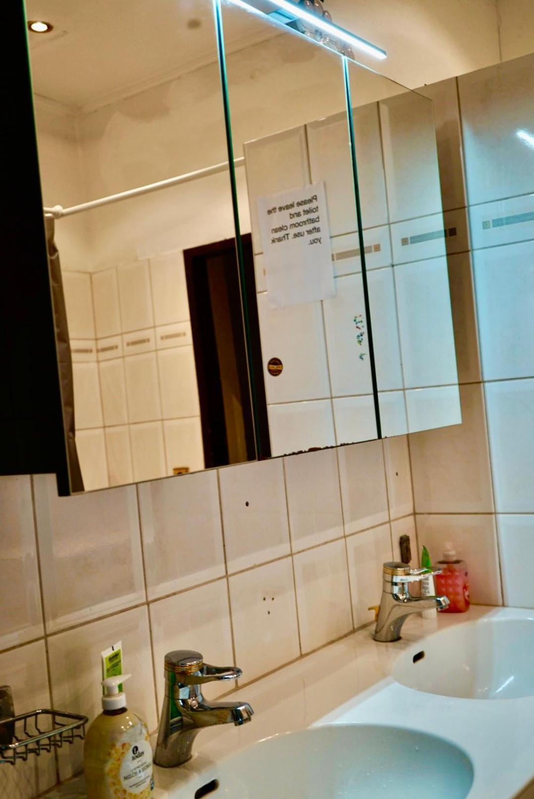 Schoepfwerk Hostel 10 Wien Ngoại thất bức ảnh