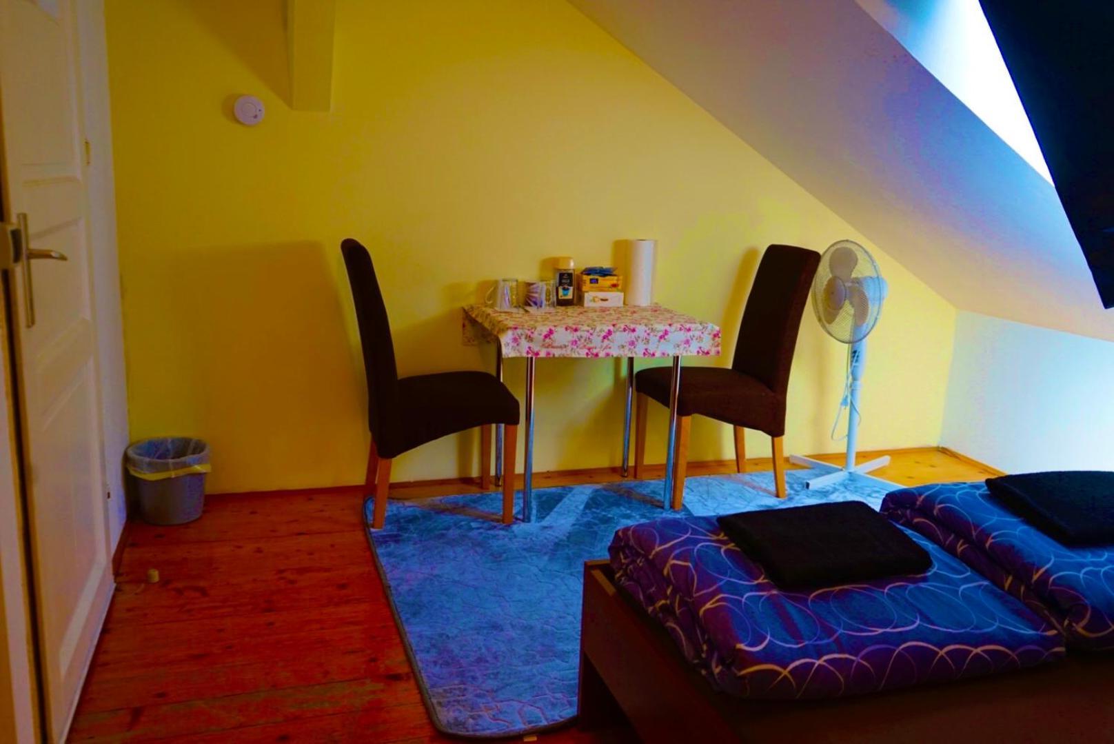 Schoepfwerk Hostel 10 Wien Ngoại thất bức ảnh